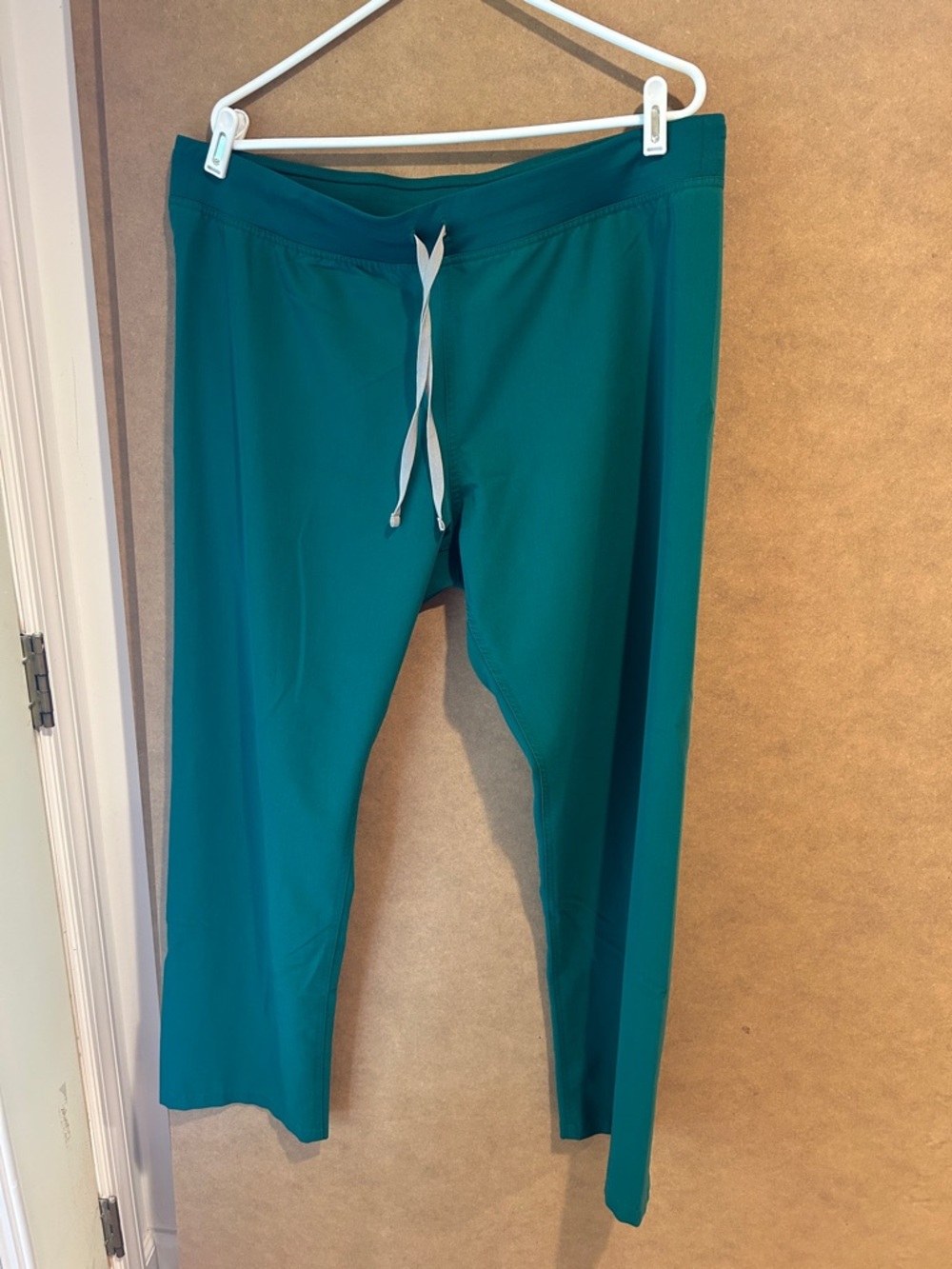 Figs Women’s Hunger green Livingston Collection Scrub Pants